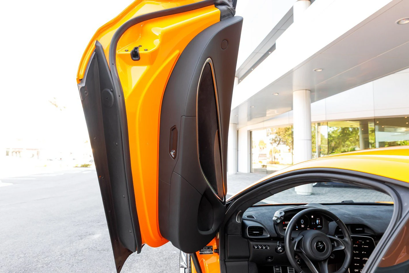 2025 McLaren Artura, 22/30