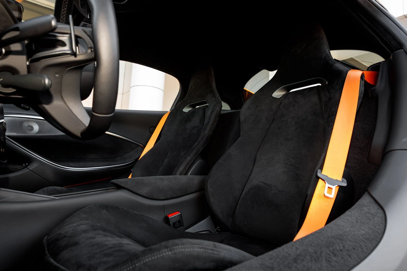 2025 McLaren Artura, 24/30