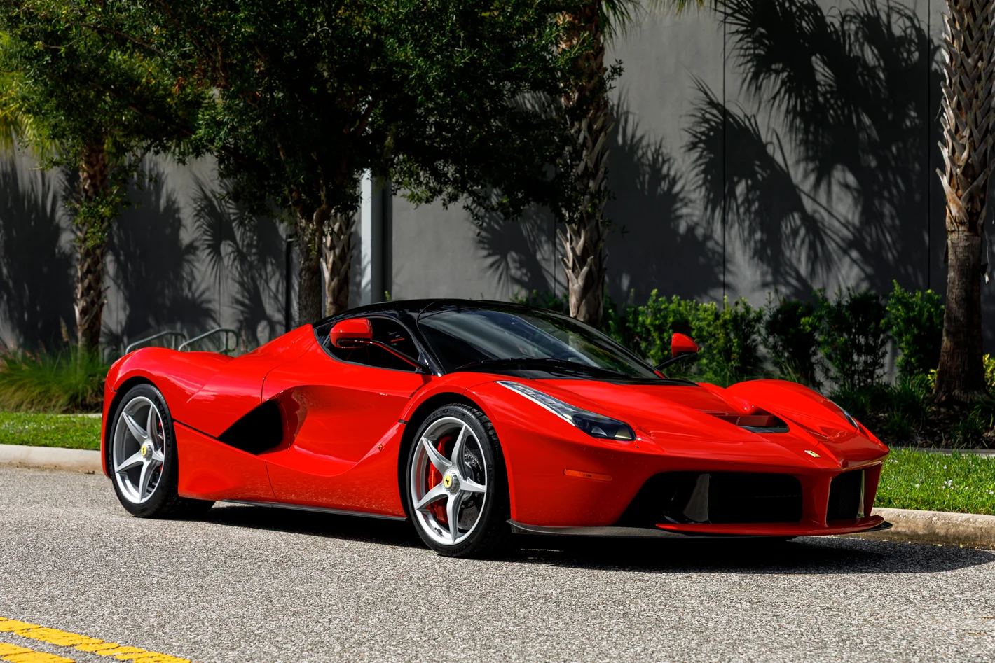 2014 Ferrari LaFerrari, 2/30