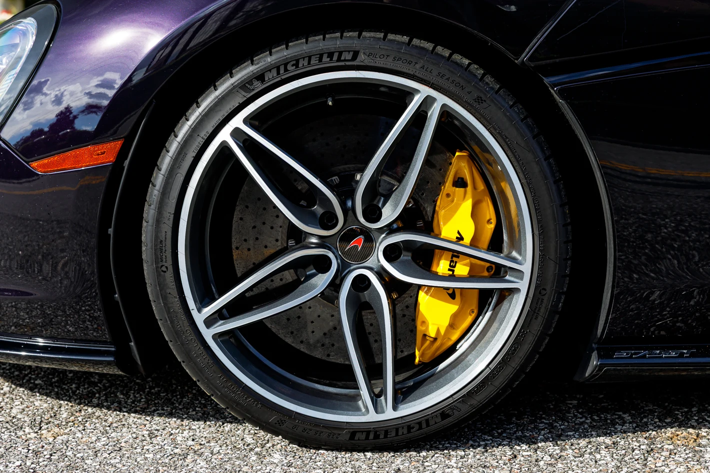 2018 McLaren 570GT, 8/30