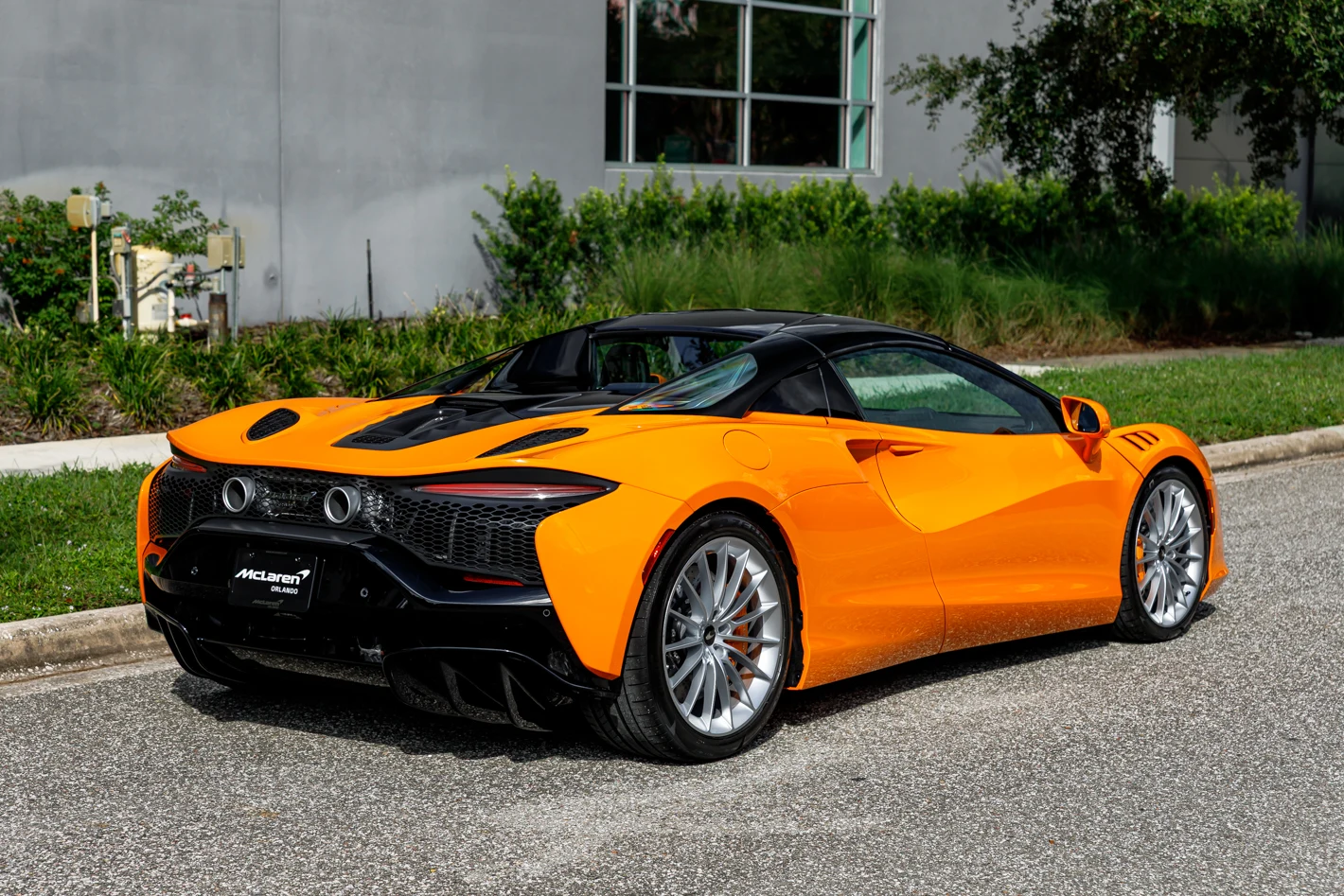 2027 McLaren Artura Spider TechLux, 4/30