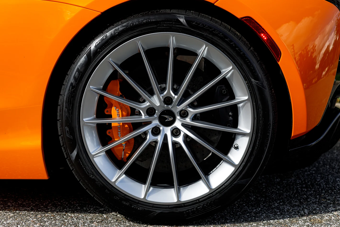 2027 McLaren Artura Spider TechLux, 10/30