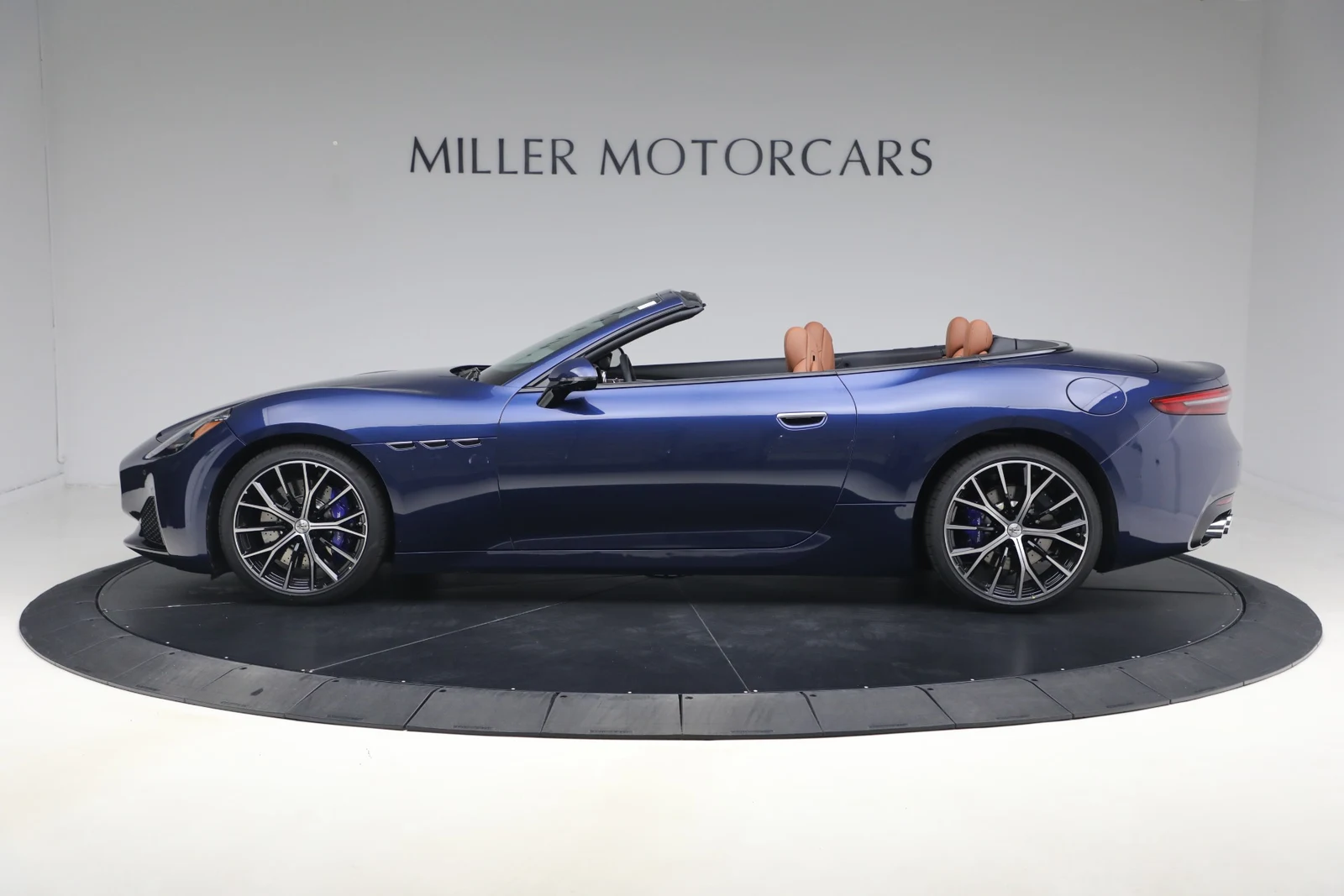 2026 Maserati GranCabrio Modena, 2/20