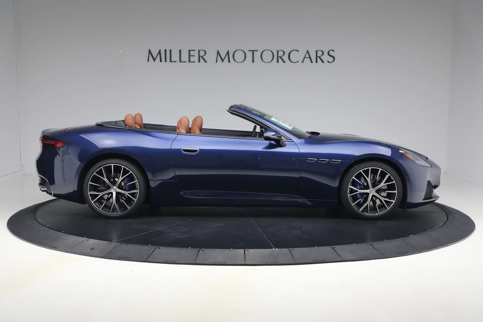 2026 Maserati GranCabrio Modena, 8/20