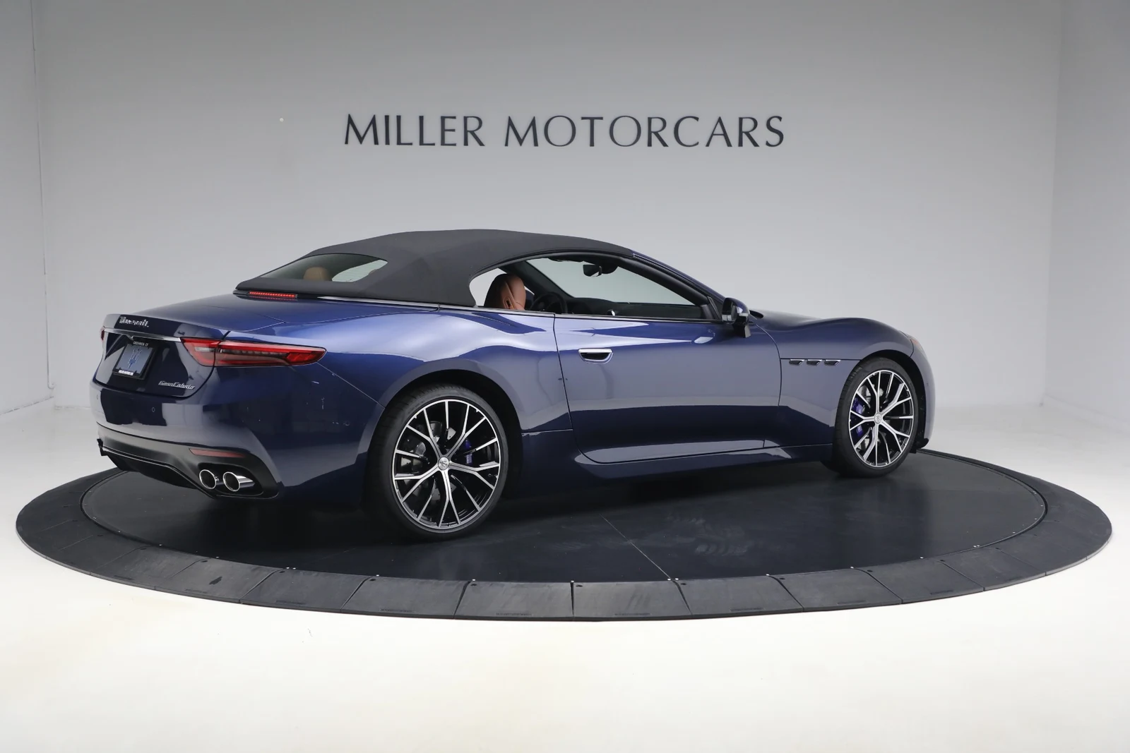 2026 Maserati GranCabrio Modena, 17/20