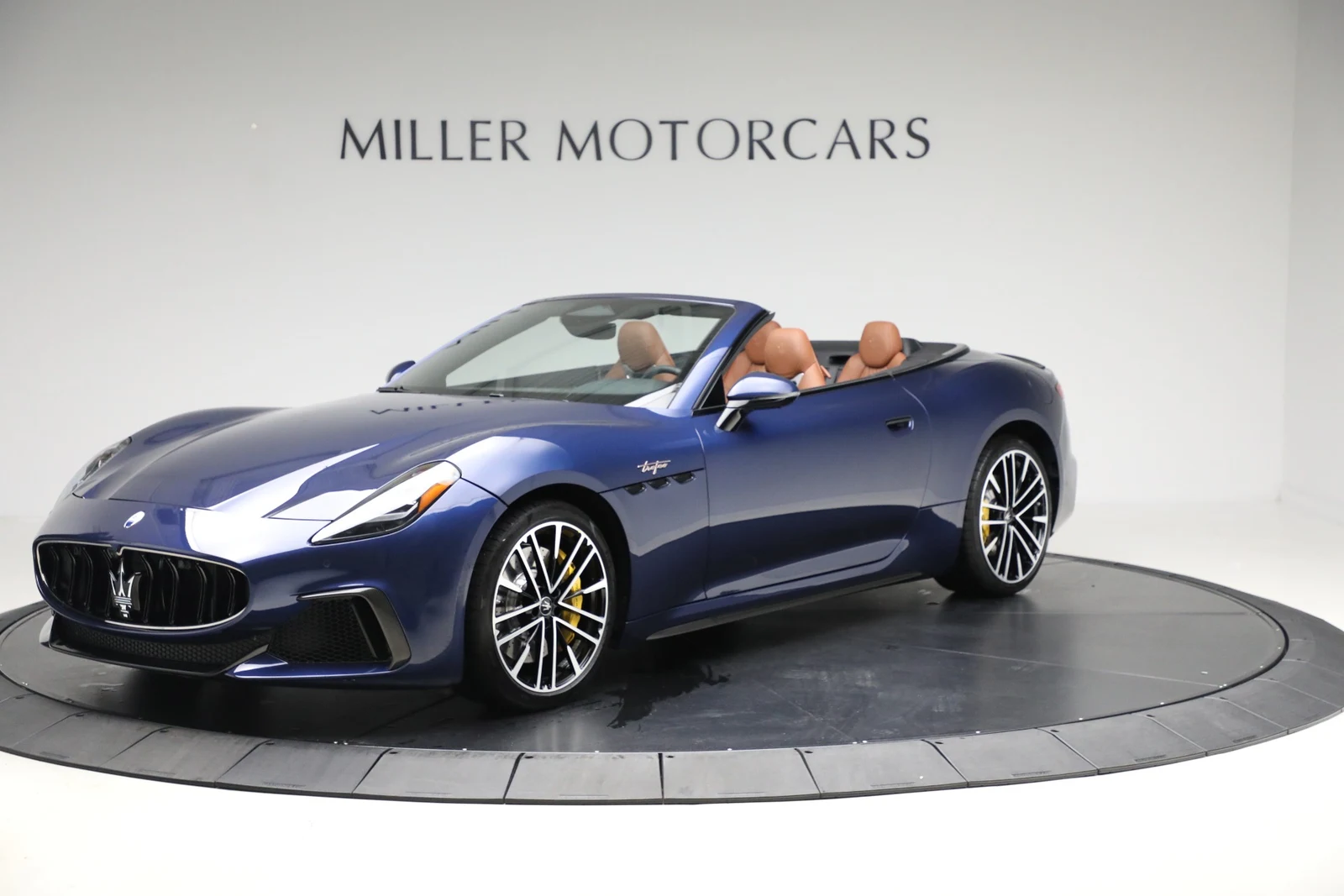 Maserati GranCabrio Trofeo | Maserati of Greenwich