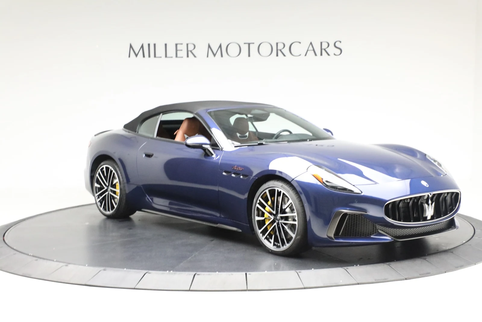 2026 Maserati GranCabrio Trofeo, 8/20