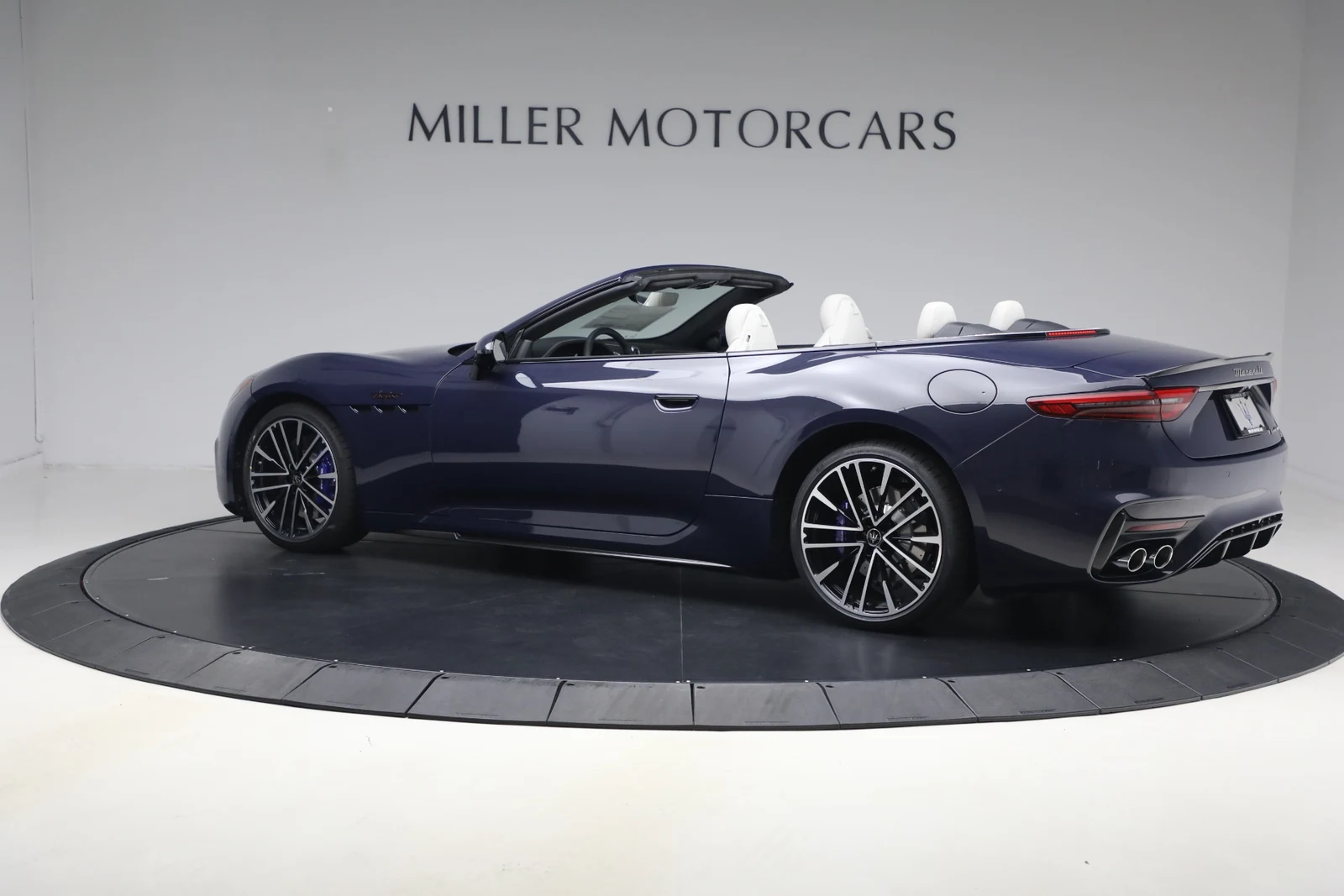 2026 Maserati GranCabrio Trofeo, 4/20