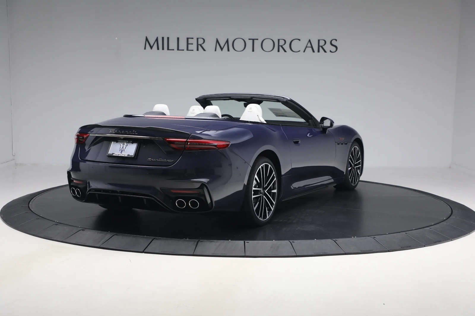 2026 Maserati GranCabrio Trofeo, 7/20