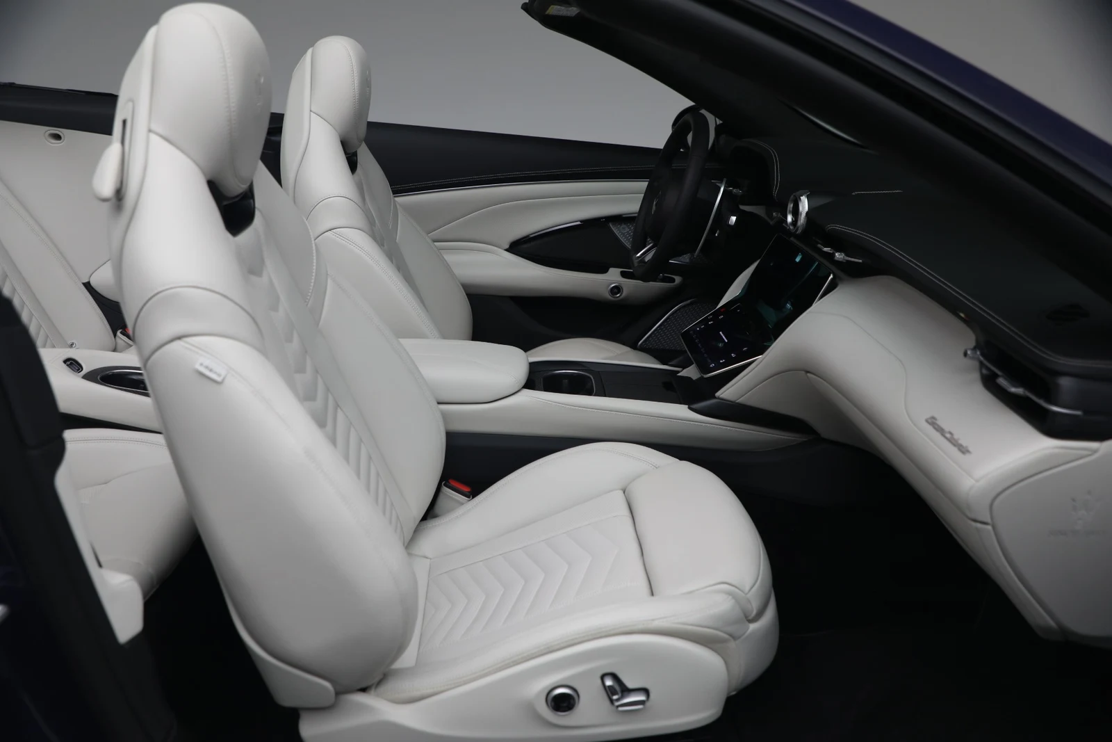 2026 Maserati GranCabrio Trofeo, 14/20