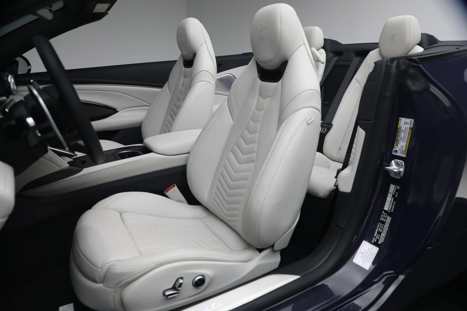 2026 Maserati GranCabrio Trofeo, 15/20