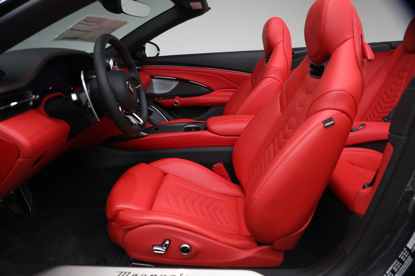 2026 Maserati GranCabrio Modena, 18/20