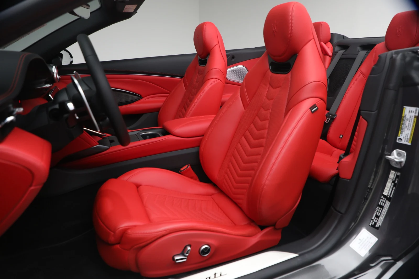 2026 Maserati GranCabrio Modena, 19/20