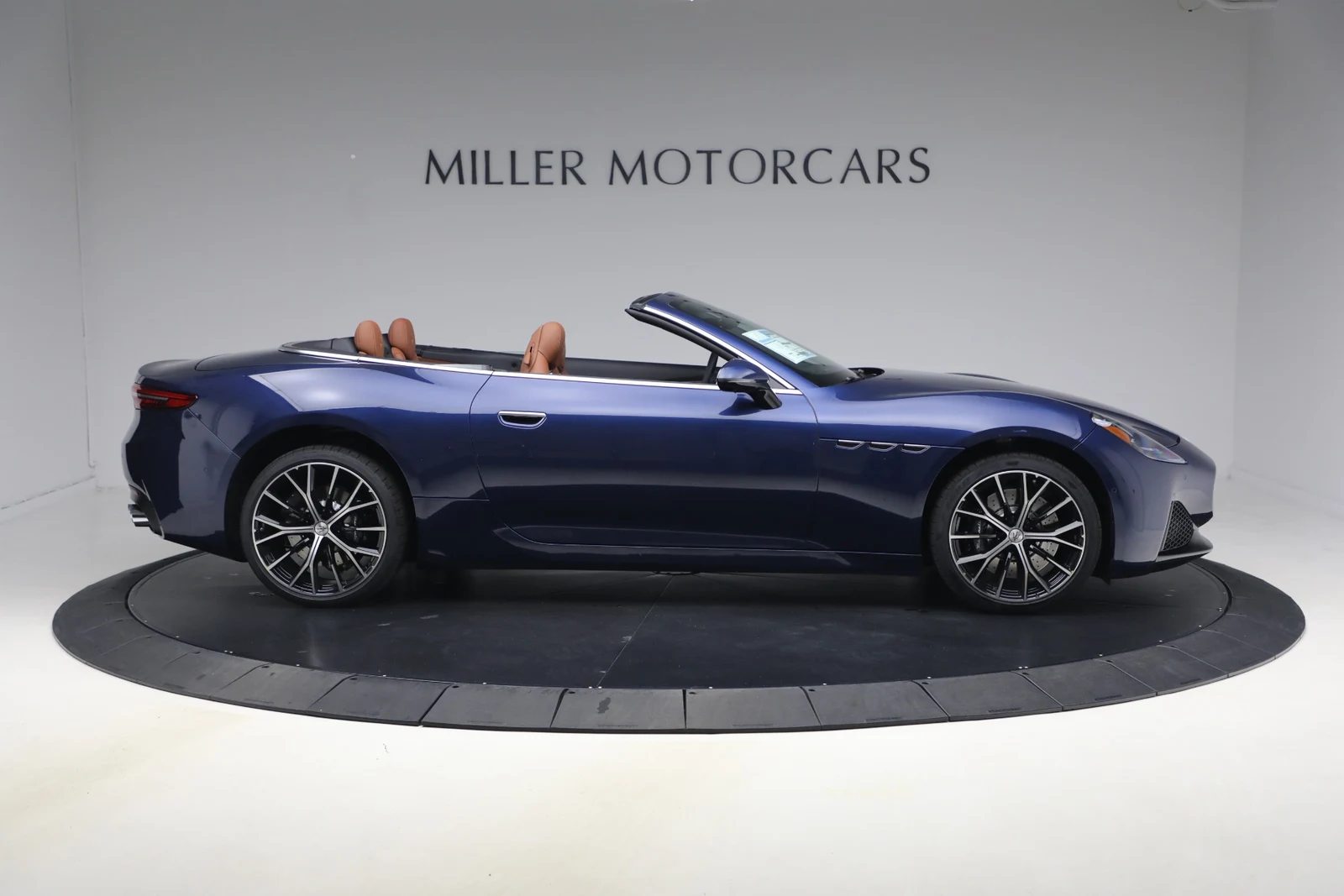 2026 Maserati GranCabrio Modena, 7/20