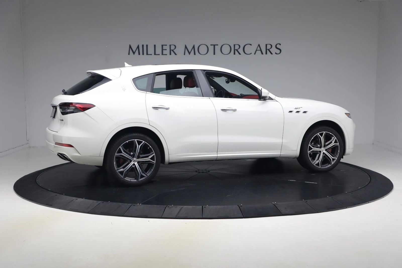 2023 Maserati Levante GT, 8/20
