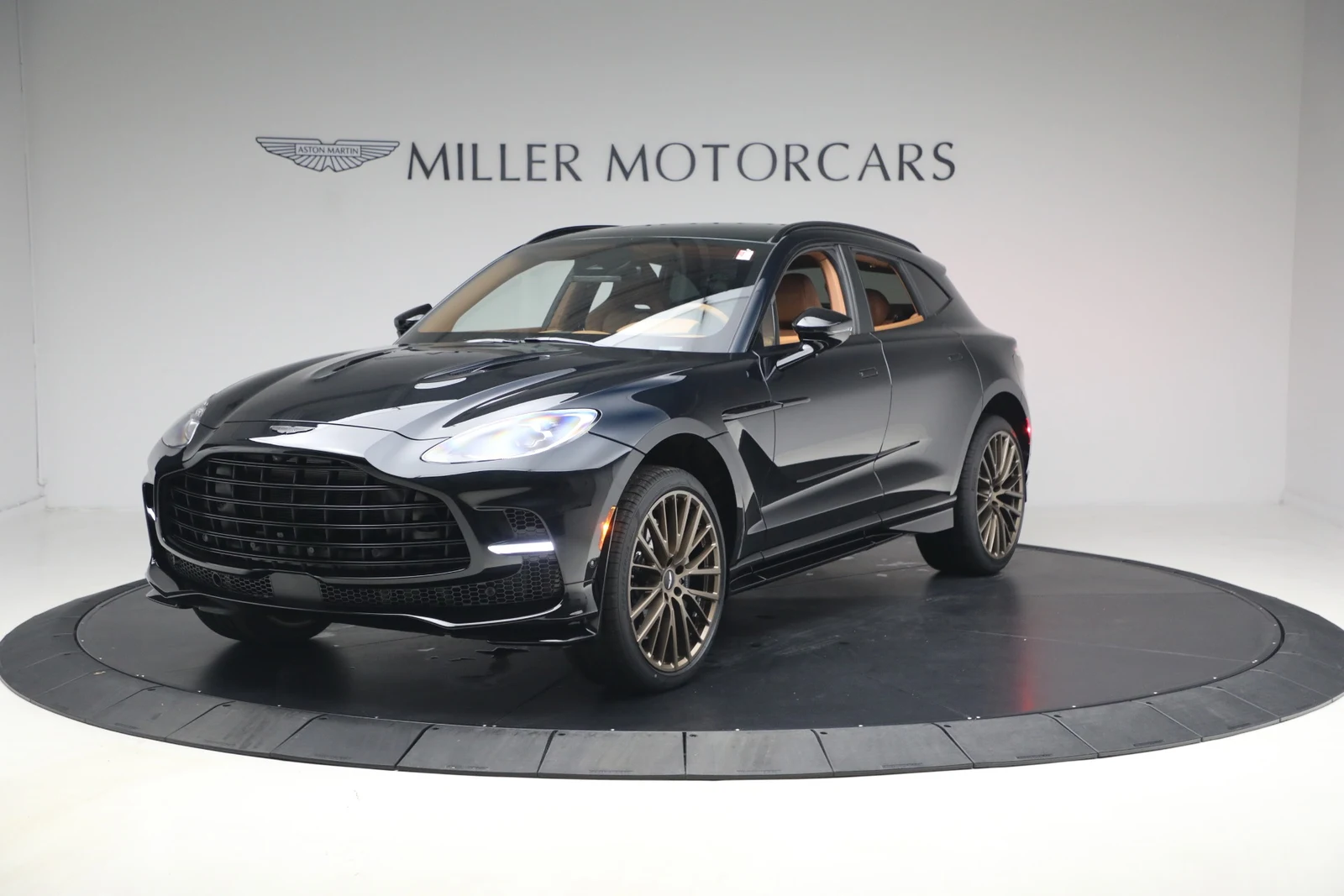 Aston Martin DBX707 (2024 Update) | Maserati of Westport
