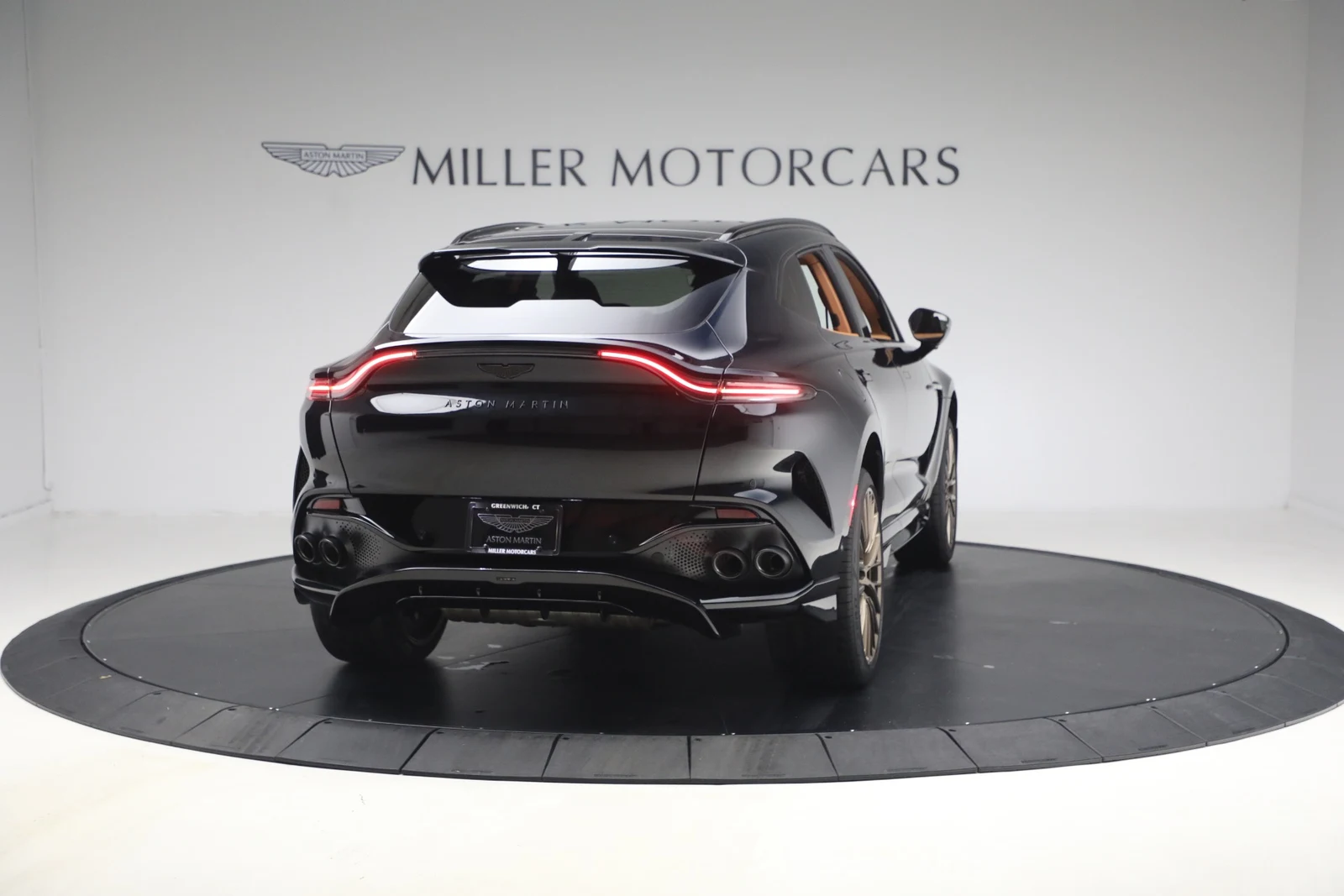 2026 Aston Martin DBX707 (2024 Update), 7/20