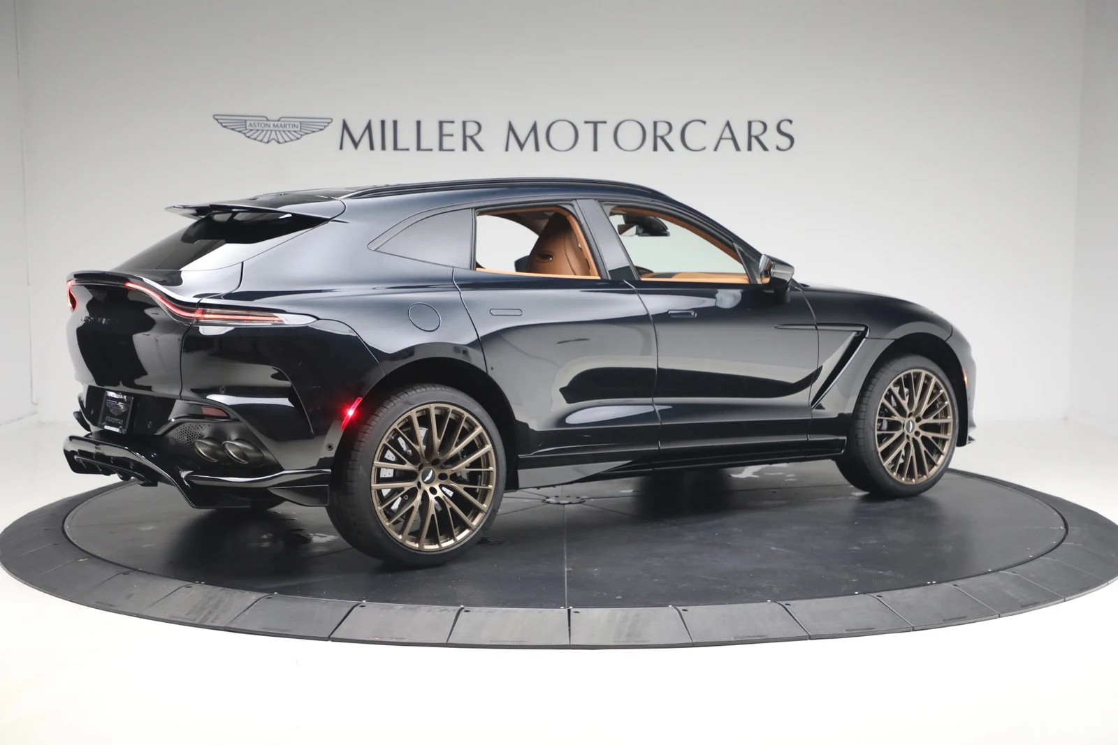 2026 Aston Martin DBX707 (2024 Update), 9/20