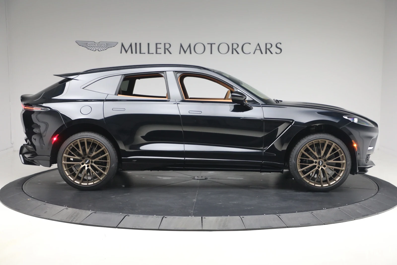 2026 Aston Martin DBX707 (2024 Update), 10/20
