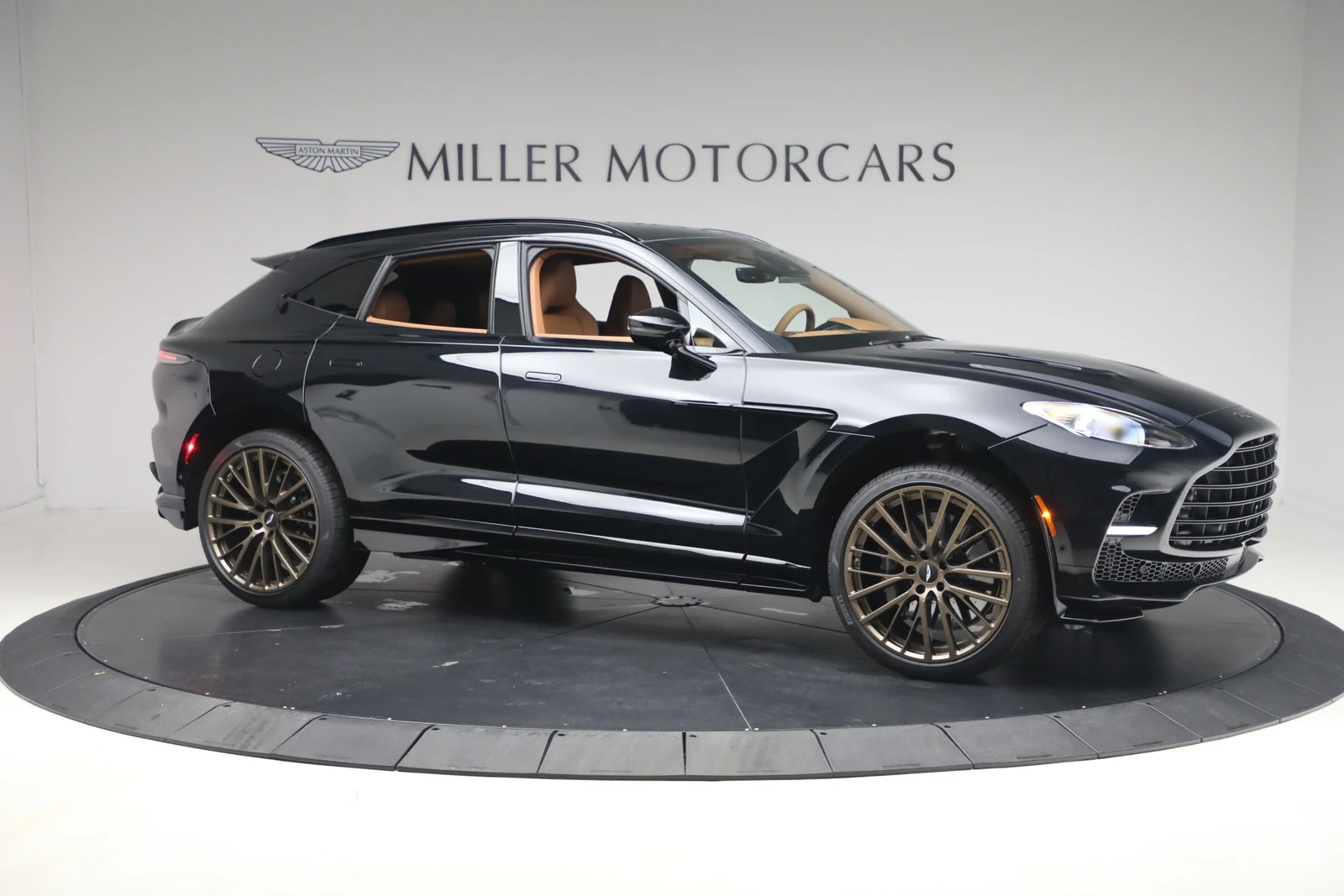 2026 Aston Martin DBX707 (2024 Update), 11/20