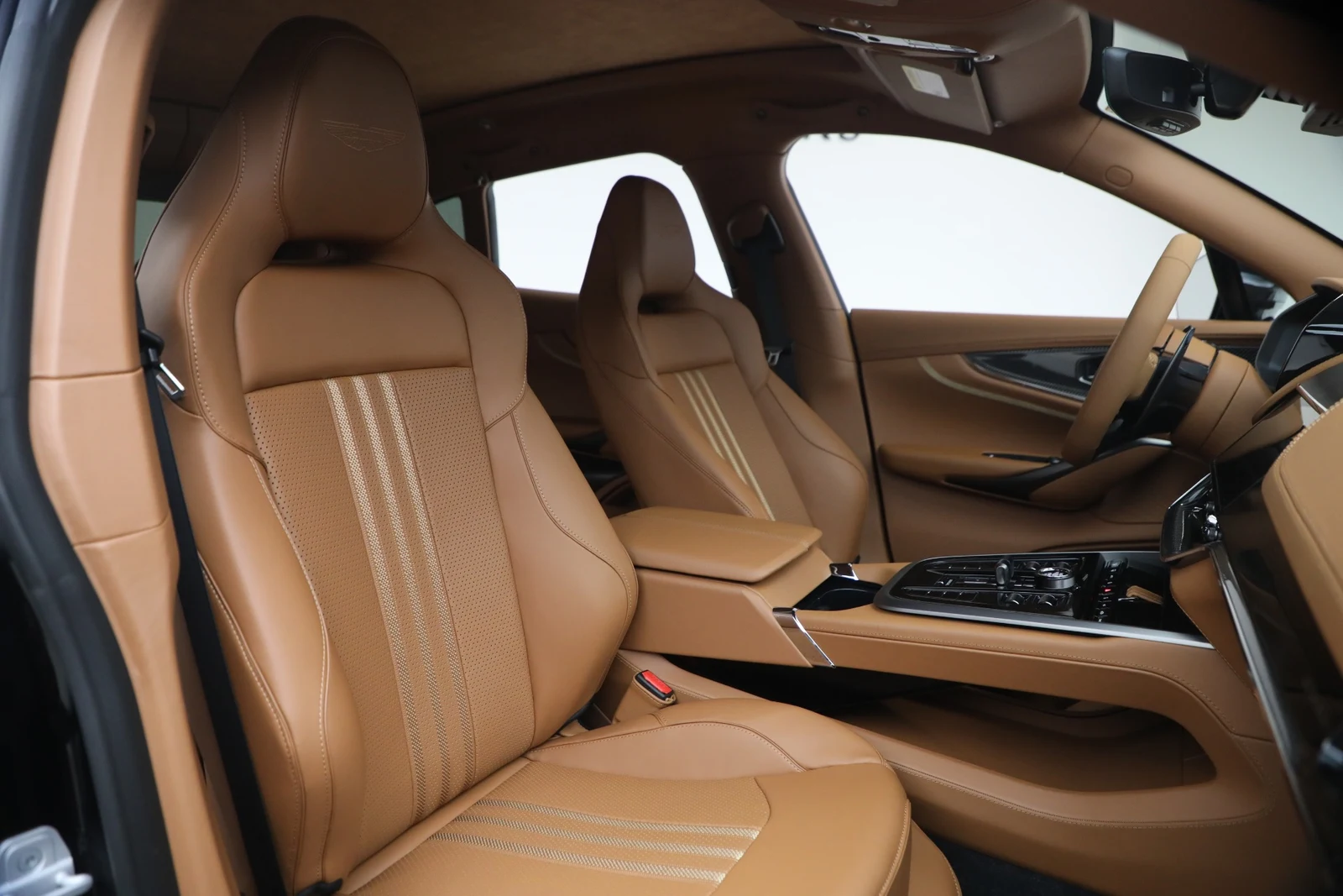 2026 Aston Martin DBX707 (2024 Update), 20/20