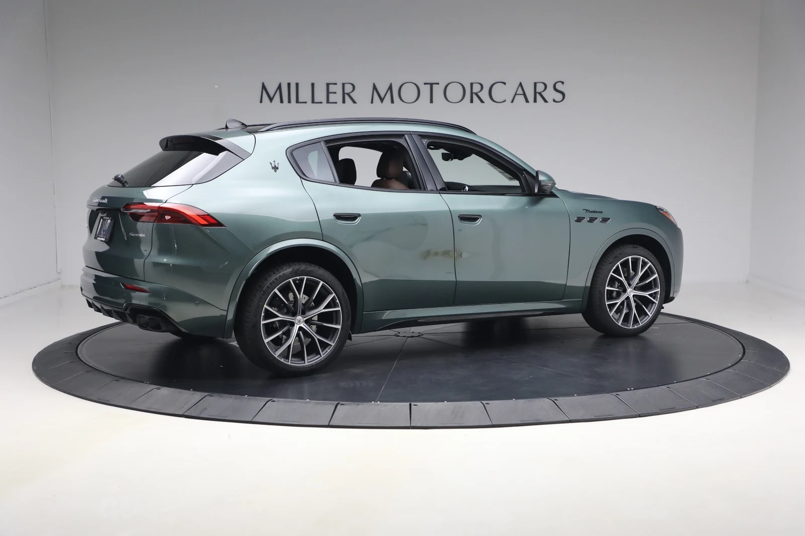 2026 Maserati Grecale Modena V6, 8/20