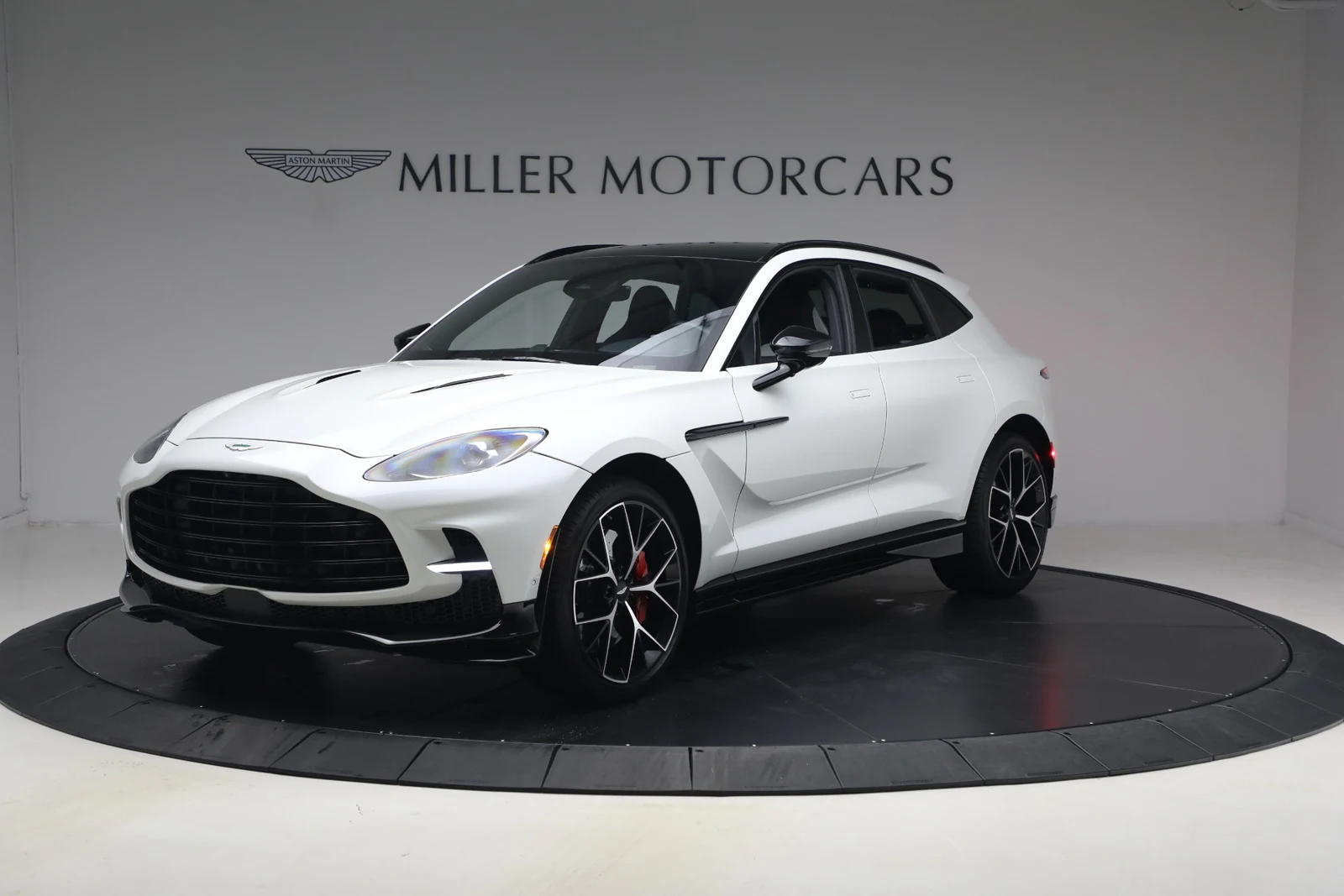 Aston Martin DBX707 (2024 Update) | Maserati of Westport