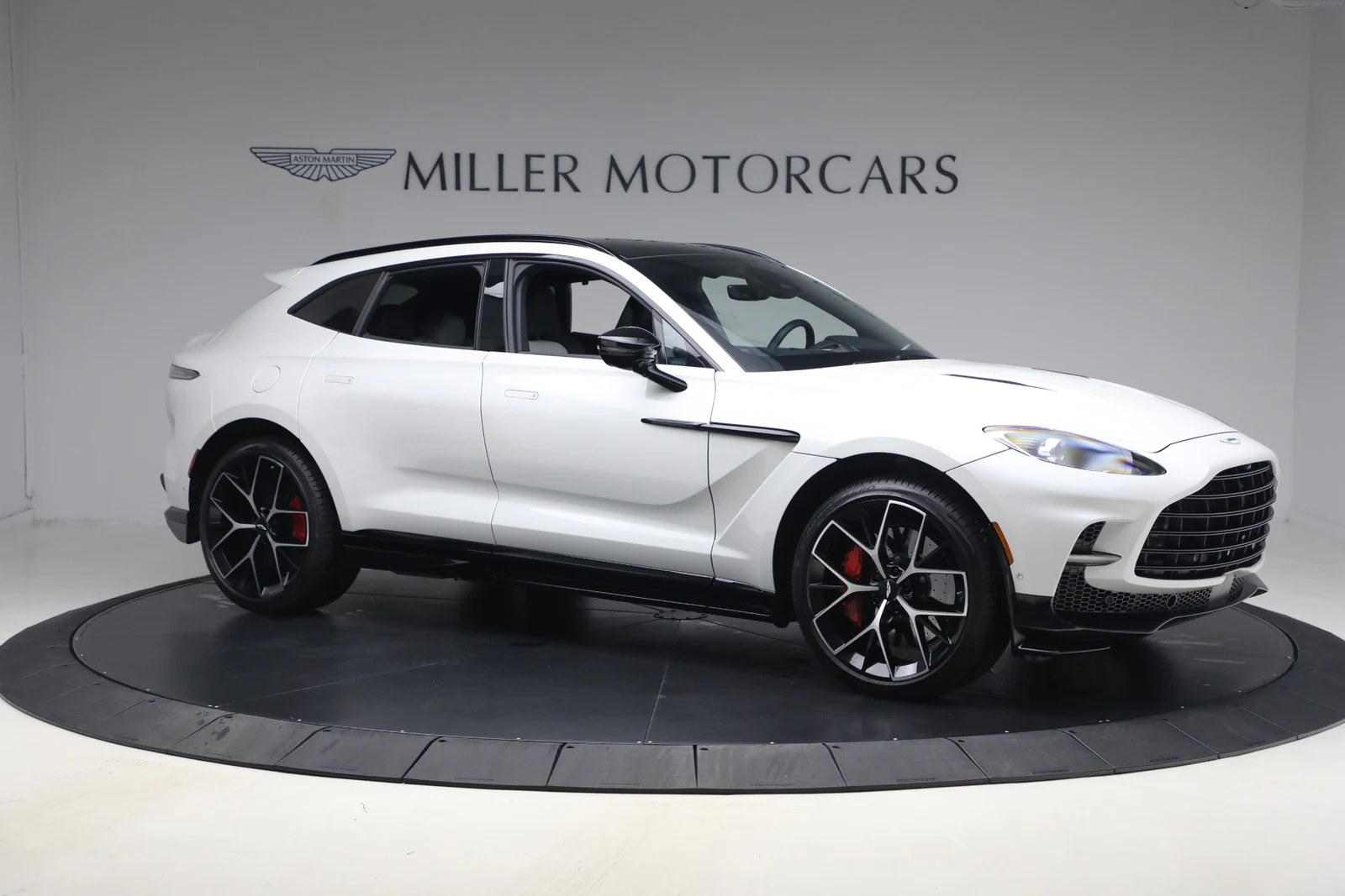2025 Aston Martin DBX707 (2024 Update), 10/20