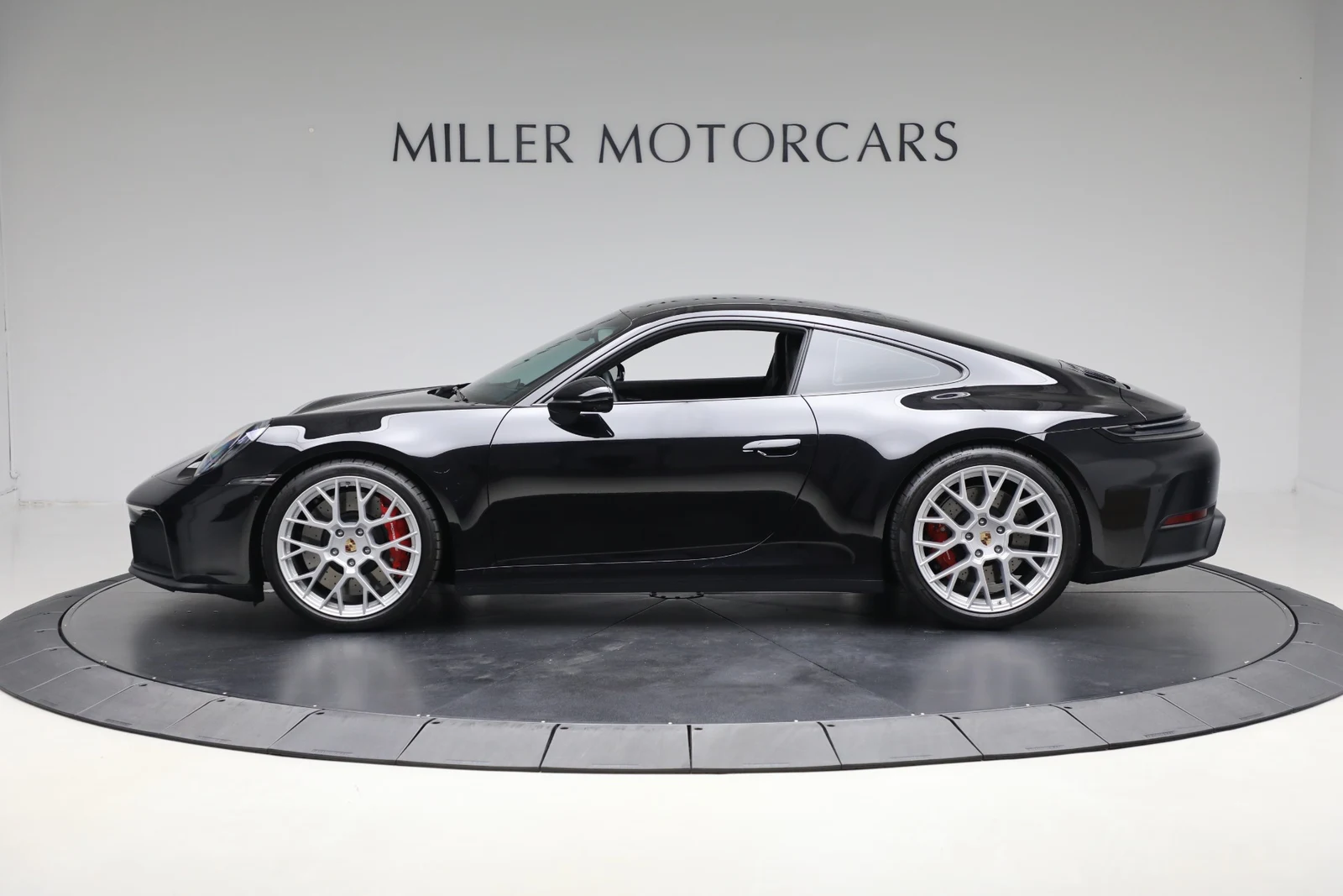 2025 Porsche 911 Carrera GTS (992.2), 3/20