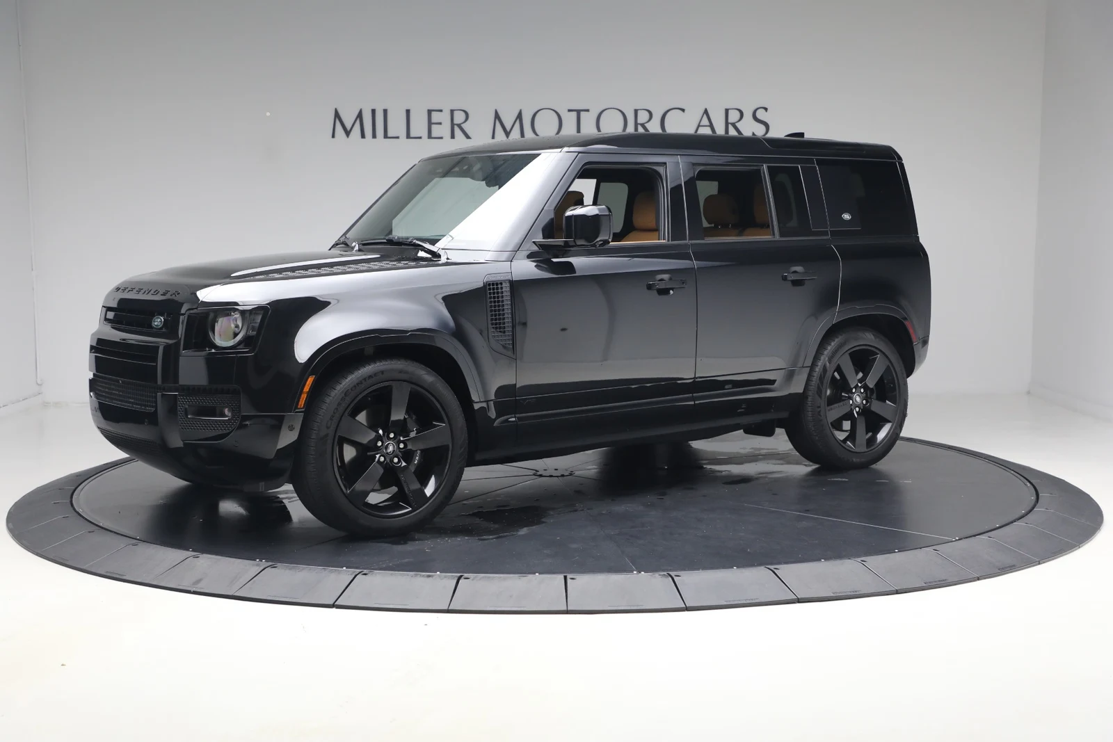 2024 Land Rover Defender 110 V8 (L663), 2/20
