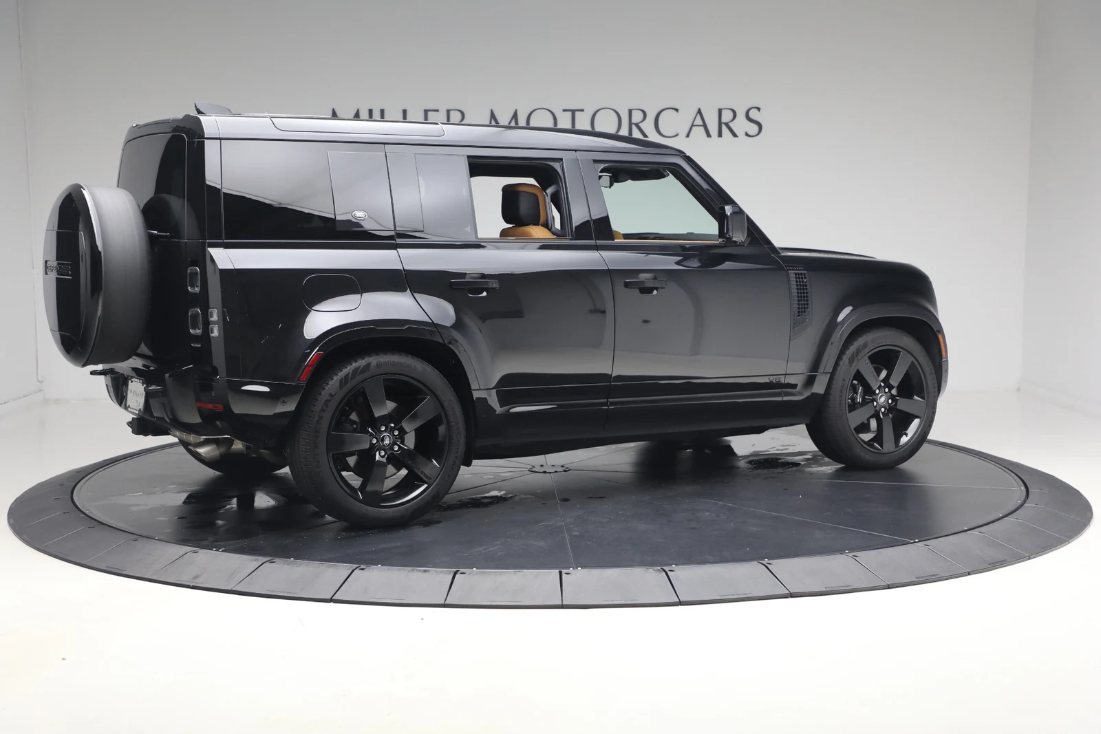 2024 Land Rover Defender 110 V8 (L663), 8/20