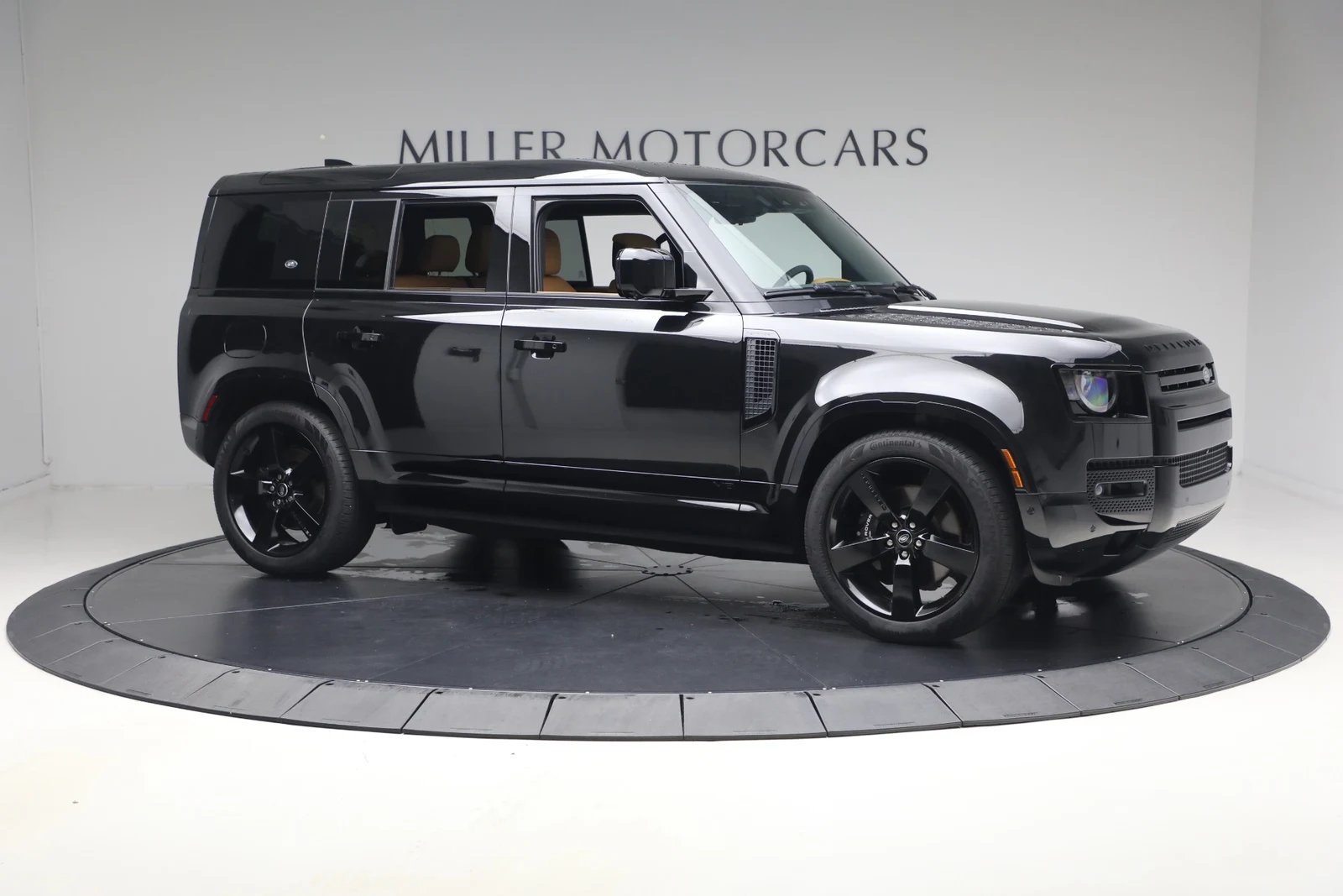 2024 Land Rover Defender 110 V8 (L663), 10/20
