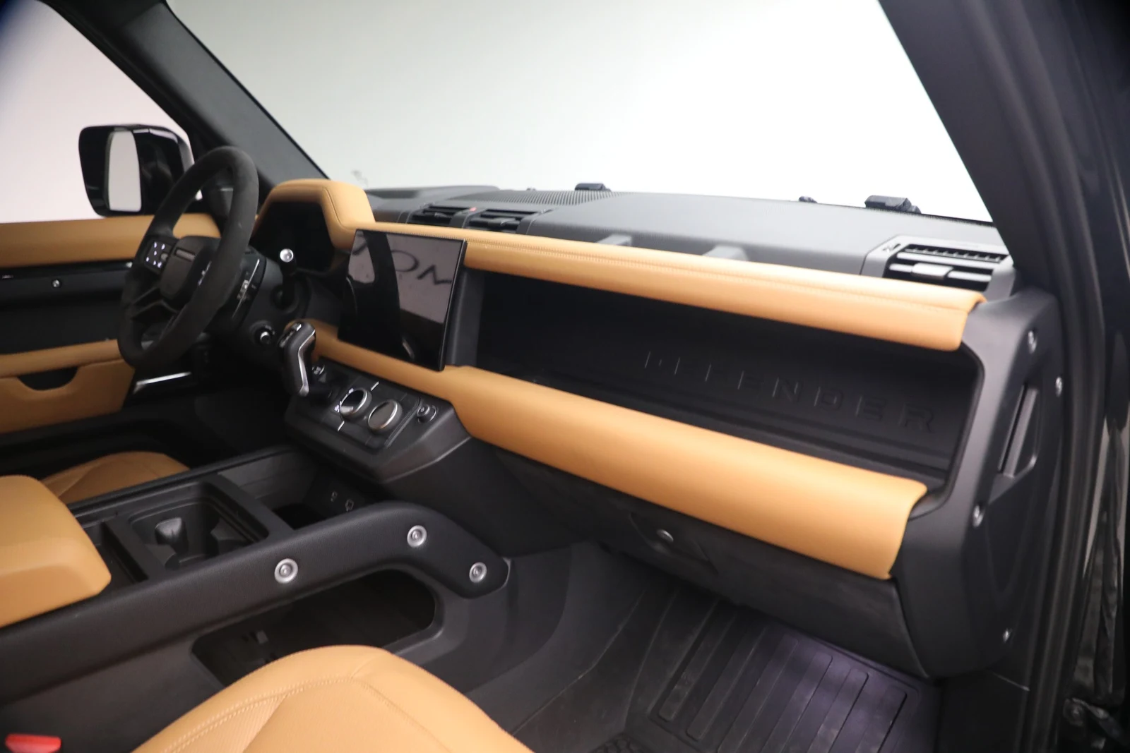 2024 Land Rover Defender 110 V8 (L663), 18/20