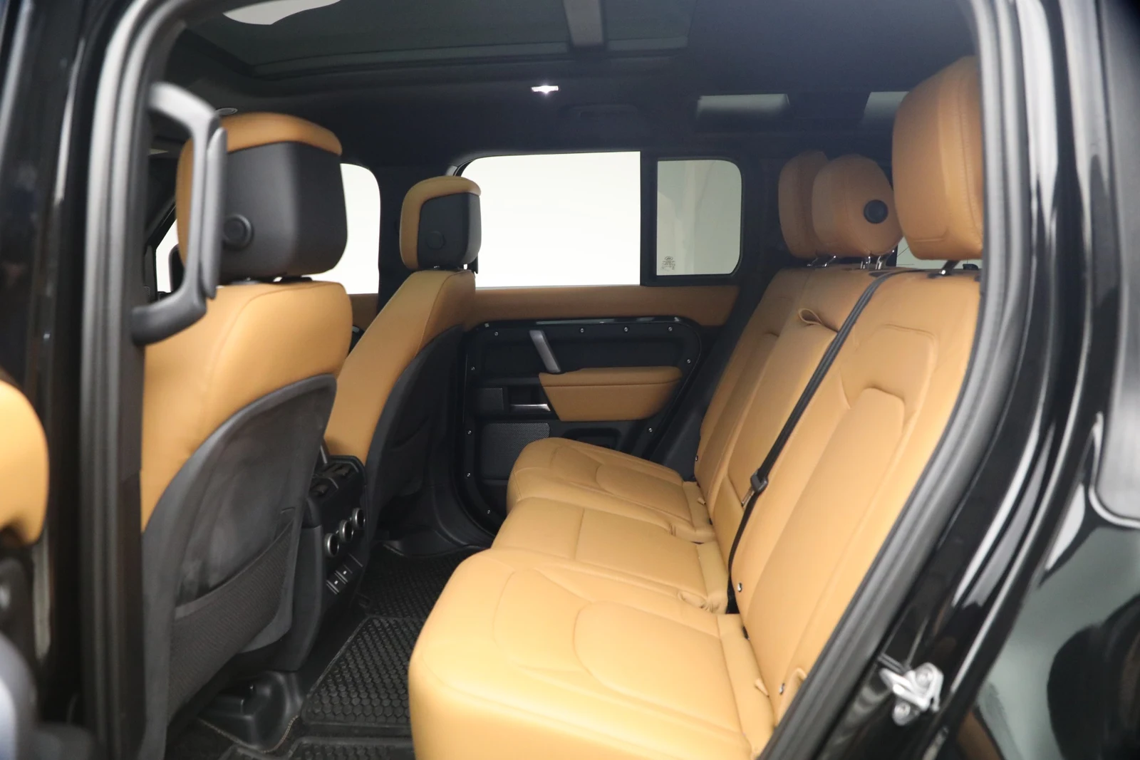2024 Land Rover Defender 110 V8 (L663), 19/20