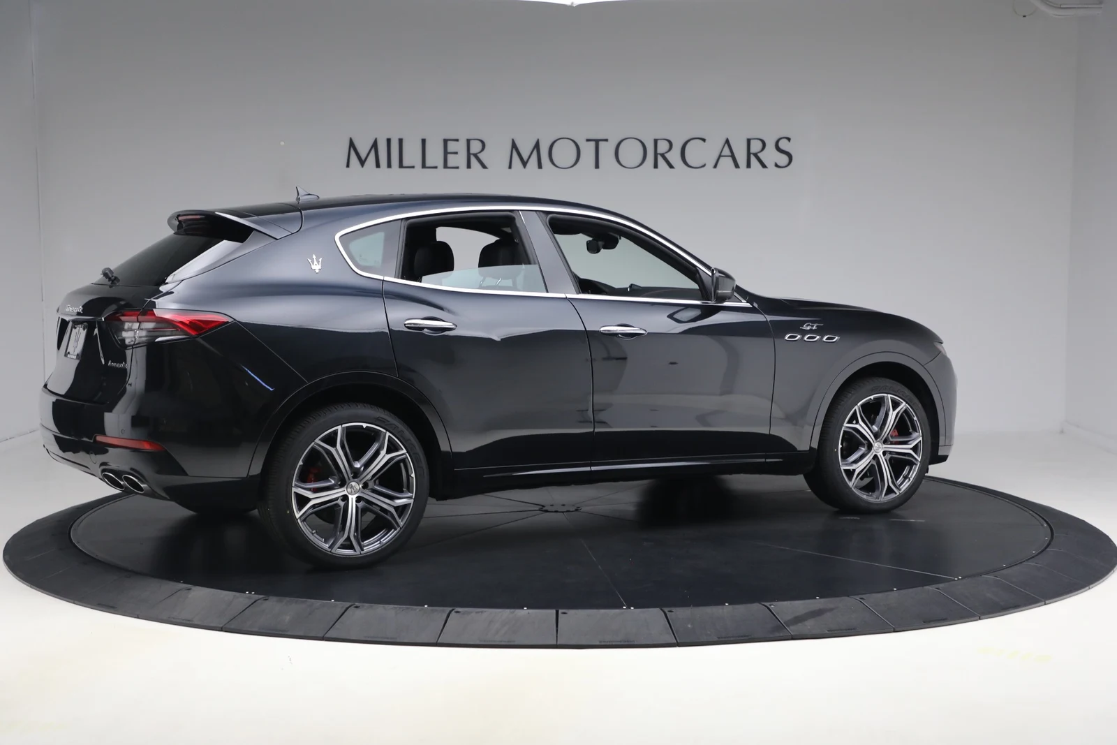 2023 Maserati Levante GT, 10/20