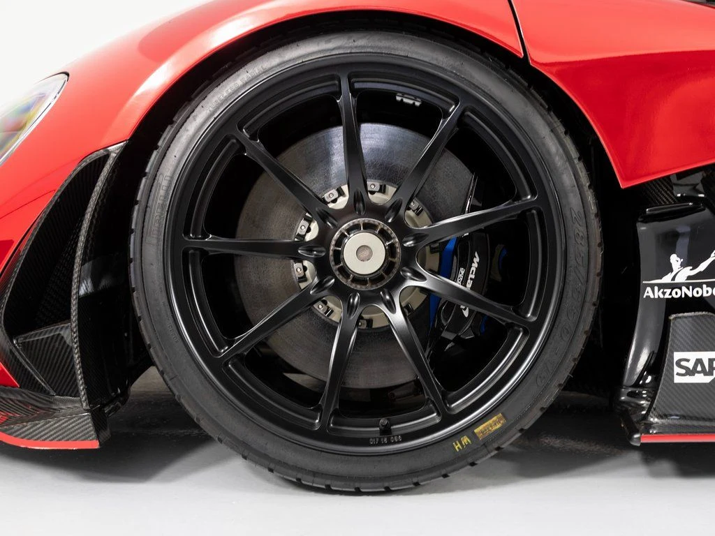 2015 McLaren P1 GTR, 3/30