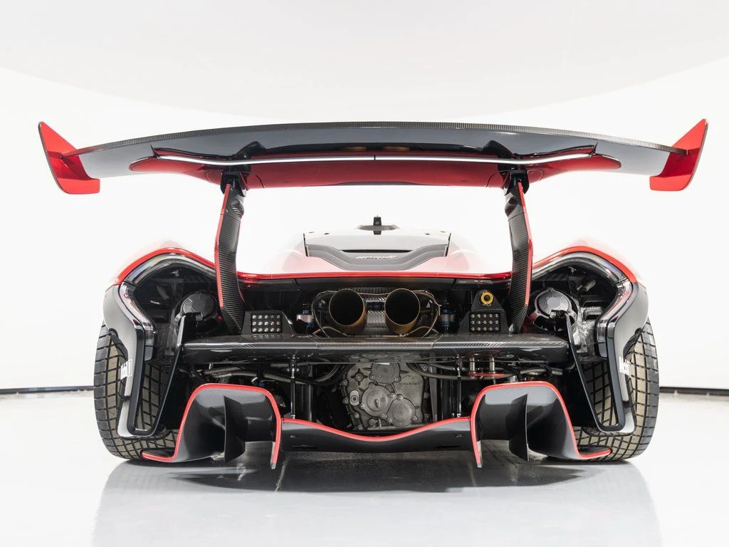 2015 McLaren P1 GTR, 27/30
