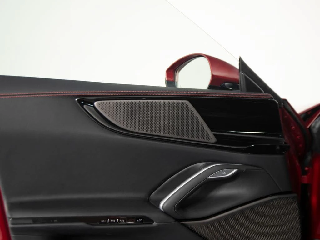 2025 Ferrari Purosangue, 6/30