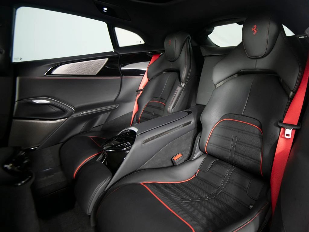 2025 Ferrari Purosangue, 18/30