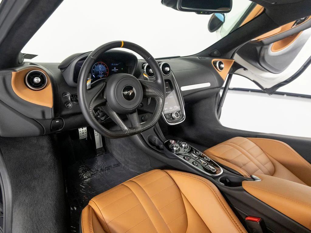 2025 McLaren GTS TechLux, 8/30