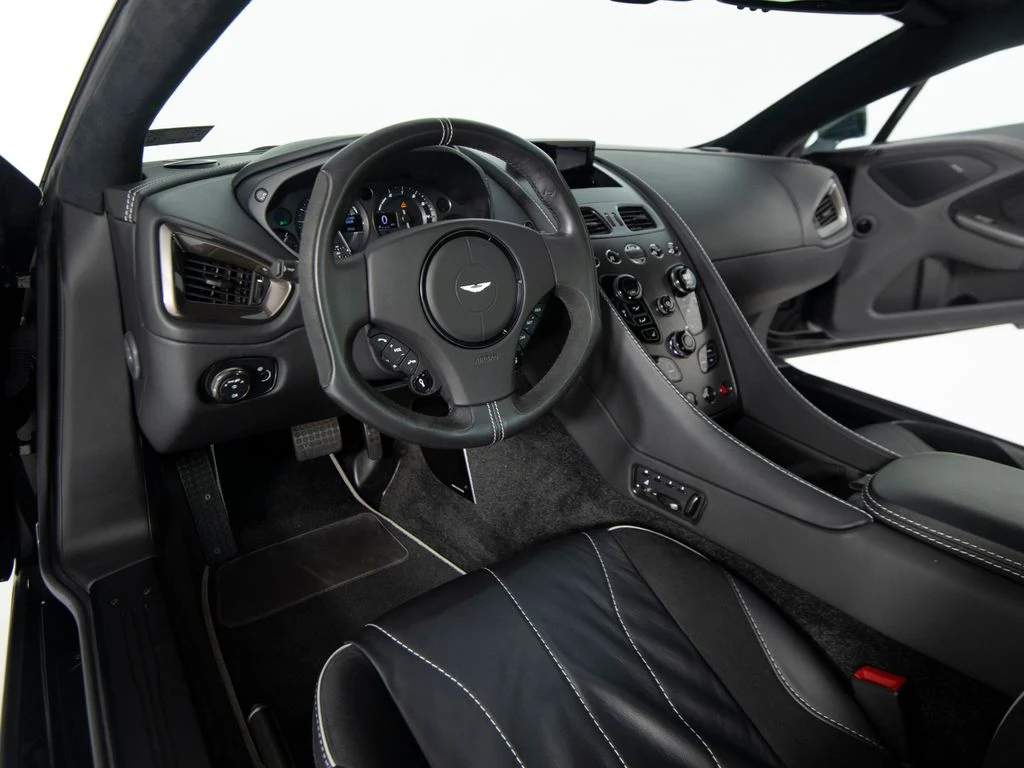 2015 Aston Martin Vanquish V12, 9/30