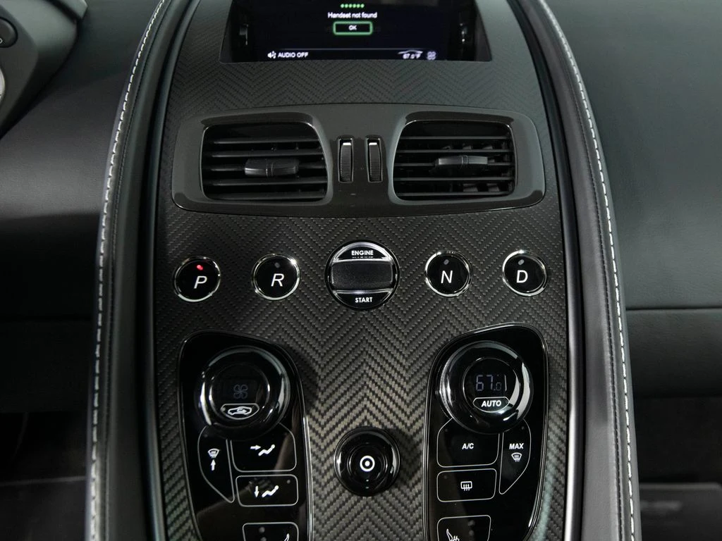 2015 Aston Martin Vanquish V12, 13/30