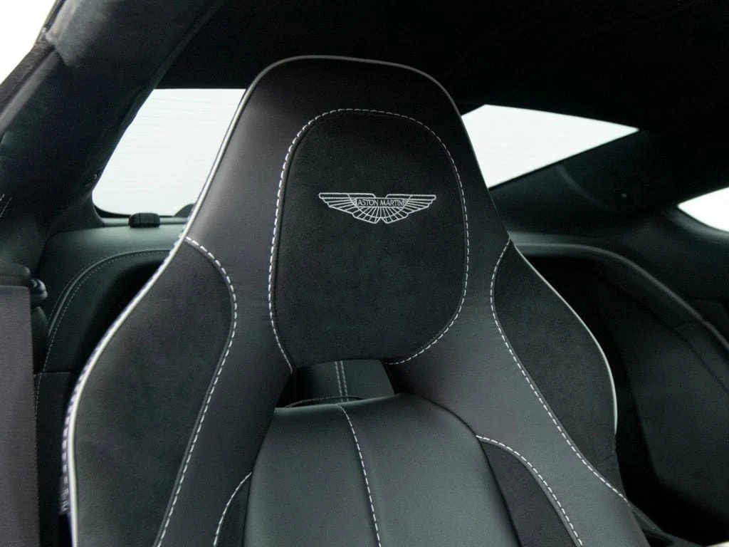 2015 Aston Martin Vanquish V12, 21/30