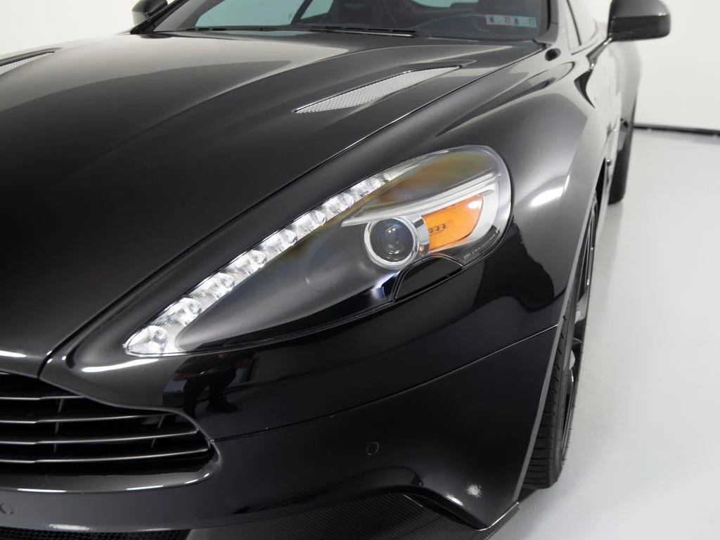 2015 Aston Martin Vanquish V12, 23/30