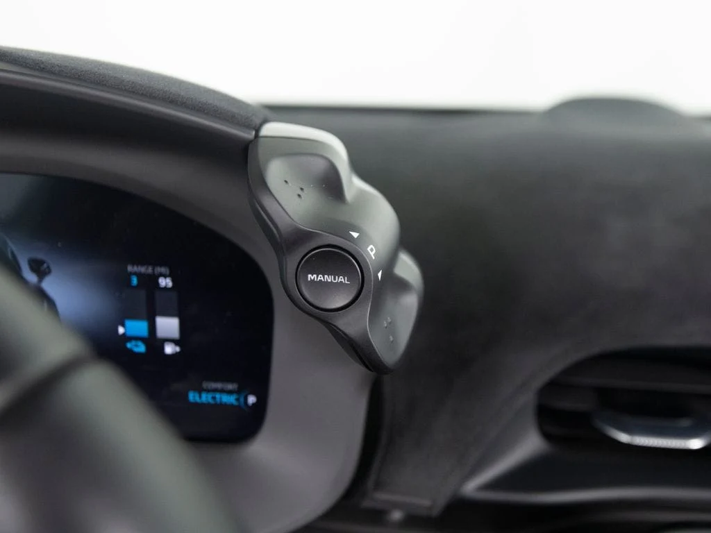 2025 McLaren Artura Spider Performance, 11/30