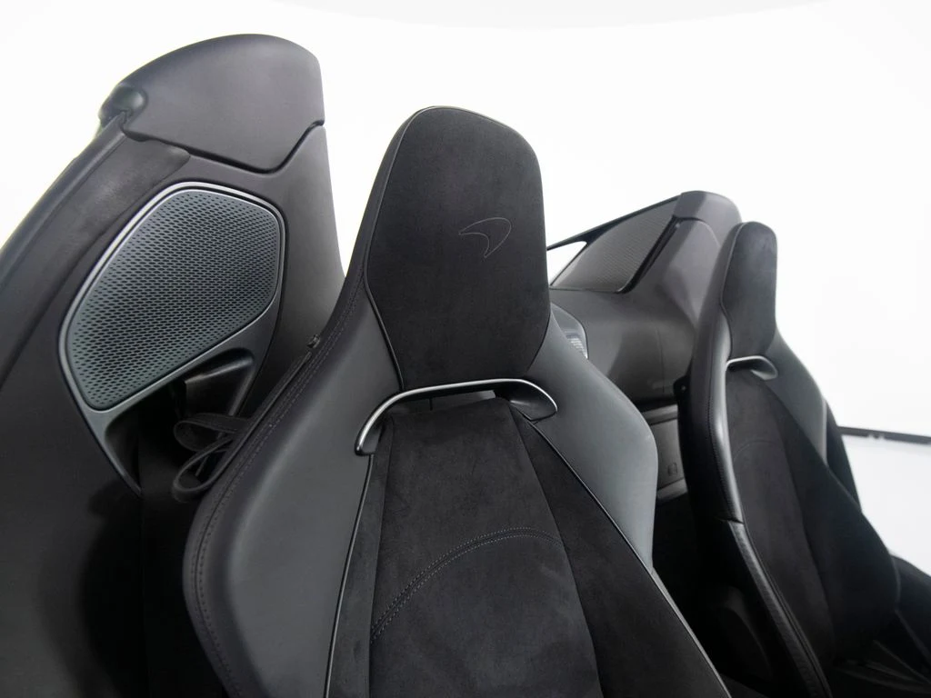 2025 McLaren Artura Spider Performance, 18/30