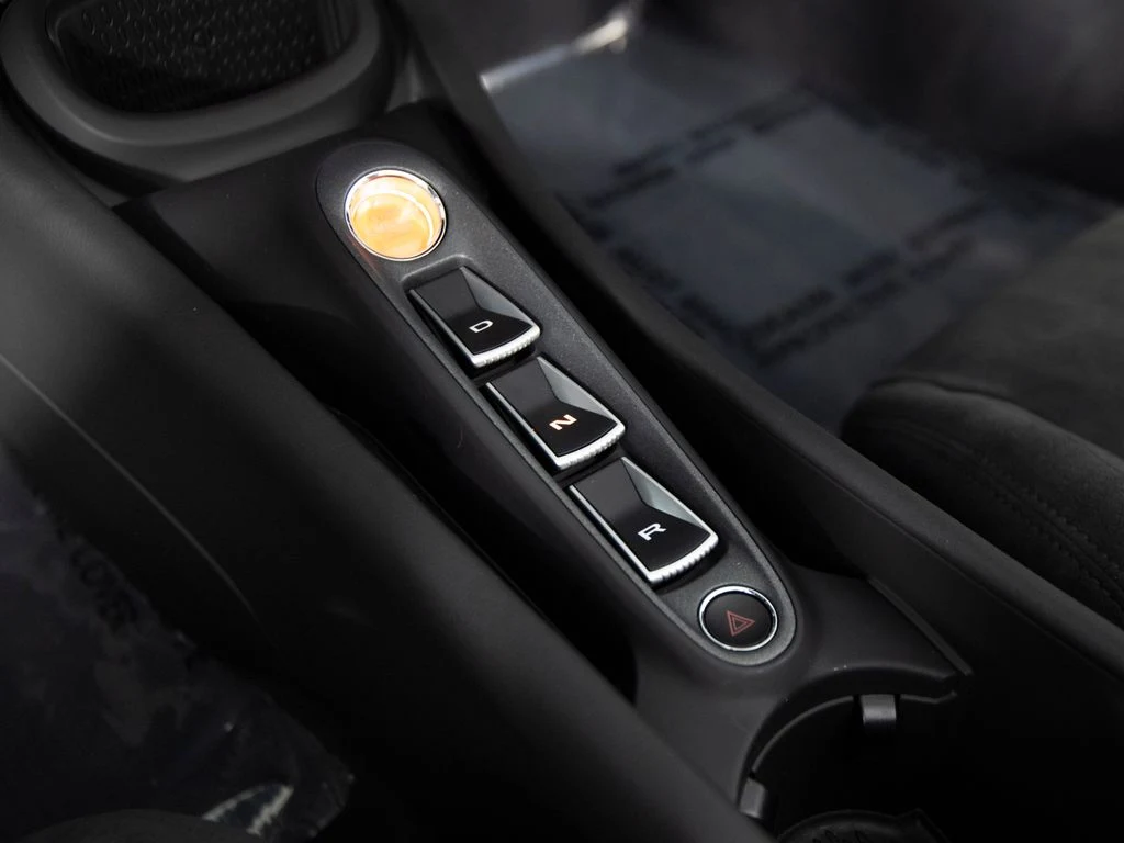 2025 McLaren Artura Spider, 12/30