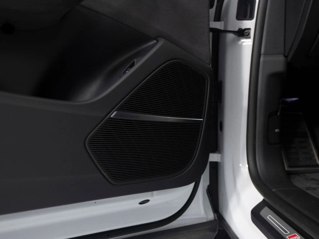 2026 Audi RS Q8 performance (4M), 7/30