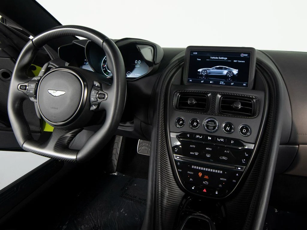 2022 Aston Martin DBS Superleggera, 17/30