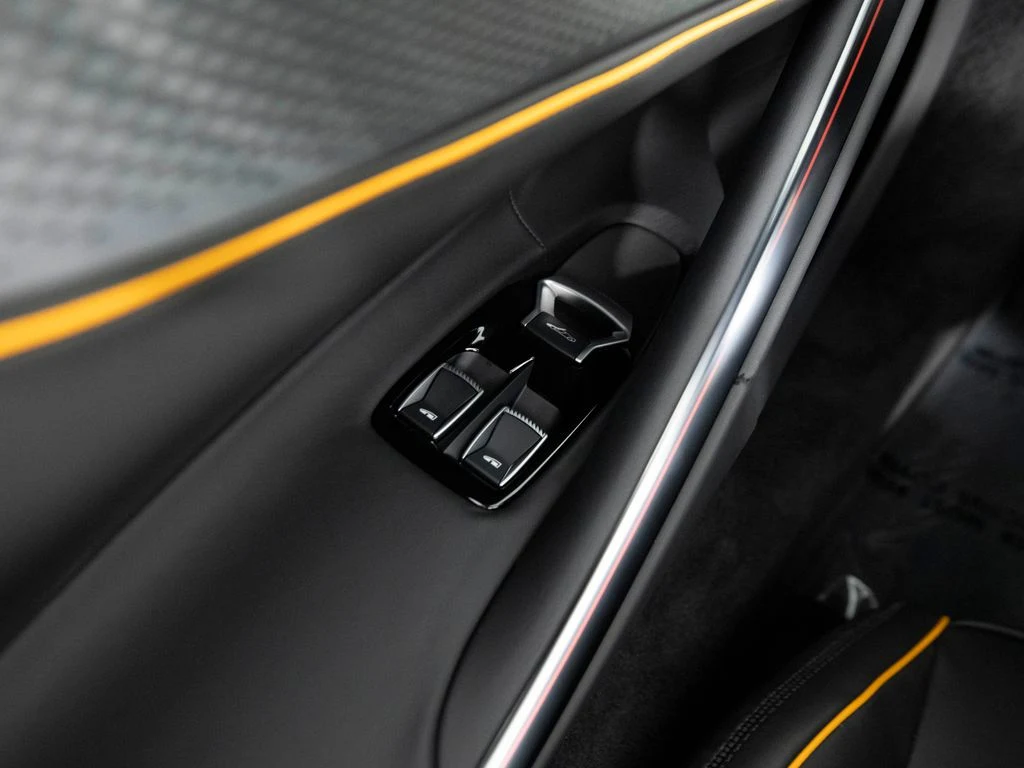 2026 McLaren Artura Spider TechLux, 9/30